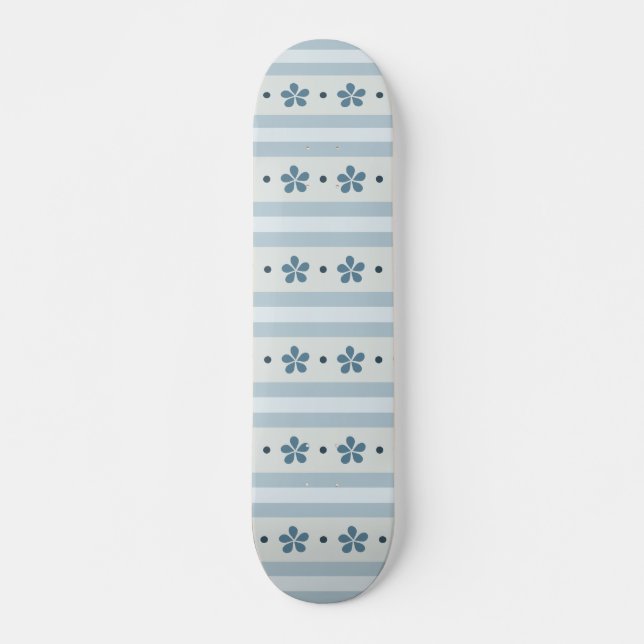 Skateboard Rayas Azules Claras y Flores (Anverso )