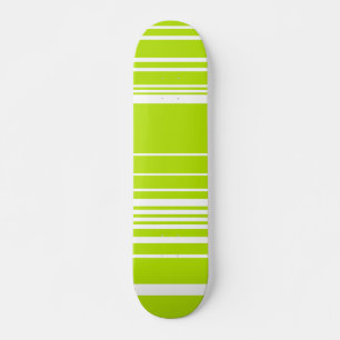 Skateboard Rayas complejas en verde limón y blanco