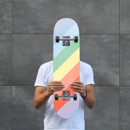 Skateboard Rayas diagonales del arcoiris pasteles