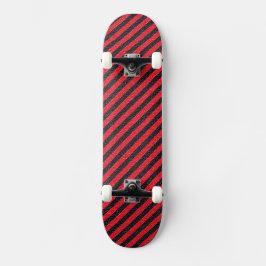 Skateboard Rayas diagonales delgadas en negro y rojo