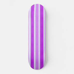 Skateboard Rayas moradas y blancas