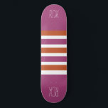 Skateboard Rayas Patrón personalizado monograma patines<br><div class="desc">Cambie el campo de texto a lo que desee. También puede cambiar el tipo de letra y su tamaño y color utilizando la función "Personalizar it", así como añadir más campos de texto si lo desea. Vea mi tienda para ver más artículos con este diseño y opciones de color.</div>