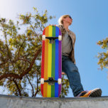Skateboard Rayos arcoiris Orgullo gay LGBT<br><div class="desc">Celebra tu orgullo LGBT con un patrón de rayas de arco iris con líneas rojas,  naranjas,  amarillas,  verdes,  azules y violetas. Para ver el colorido diseño del orgullo gay en otros ítems,  haga clic en la colección "Artes Rocklawn".</div>