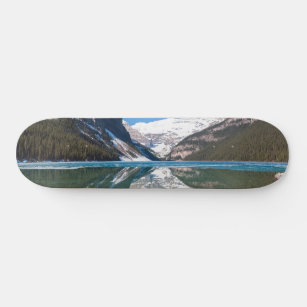Skateboard Reflexión sobre el lago Louise - Banff NP, Canadá