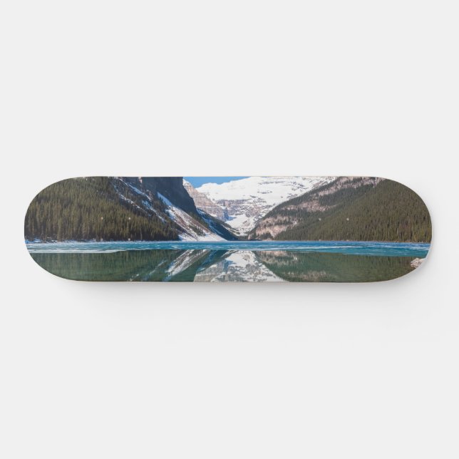 Skateboard Reflexión sobre el lago Louise - Banff NP, Canadá (Horz)