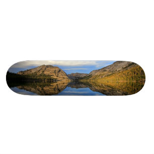 Skateboard Reflexiones en el lago Tenaya