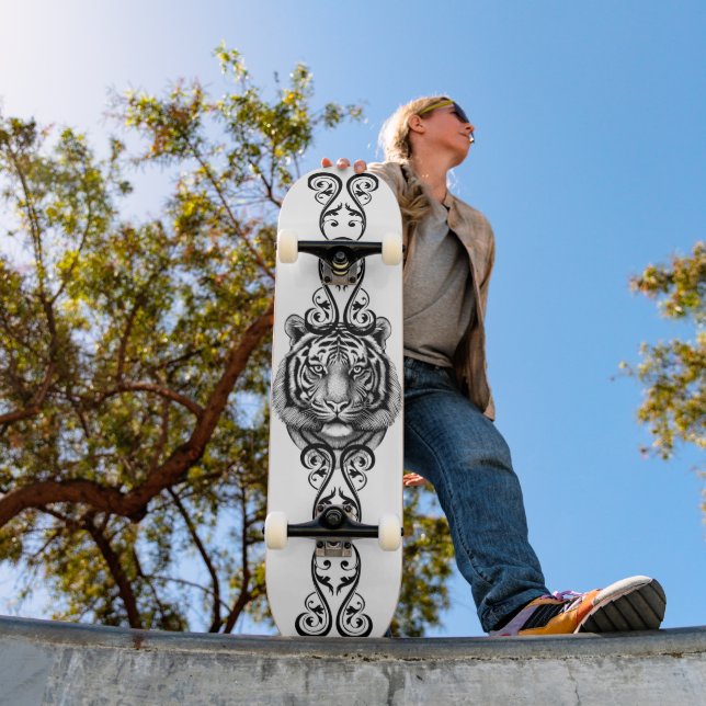 SKATEBOARD RESUMEN DEL TIGRE (Exterior 1)