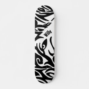 Skateboard Resumen Lobo Tribal con nombre