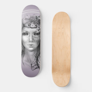 Skateboard Retrato de mujer con mariposas nocturnas Arte de f