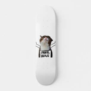 Skateboard Rótulo de abrazos libres en gatos