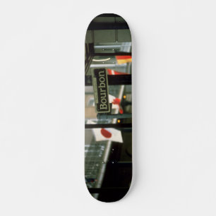 Skateboard Rótulo de la calle Bourbon en Nueva Orleans