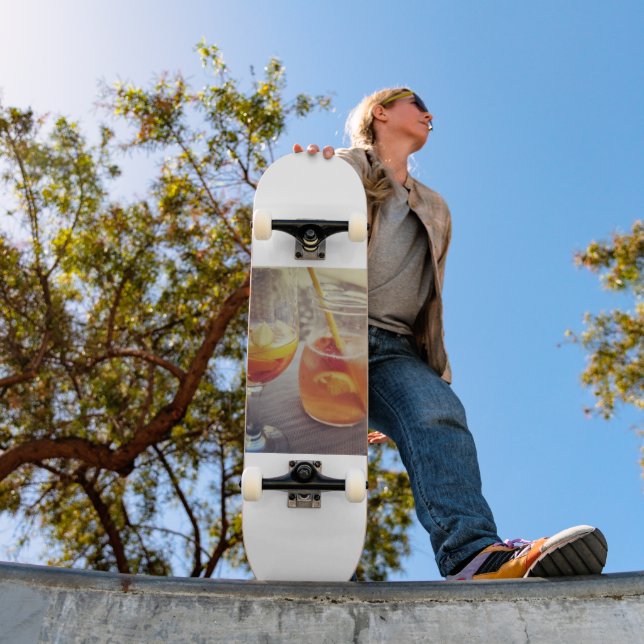 Skateboard Sangría y Sol (Exterior 1)