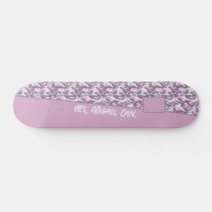 Skateboard Semi Camuflaje Gris y Rosa Tu Texto
