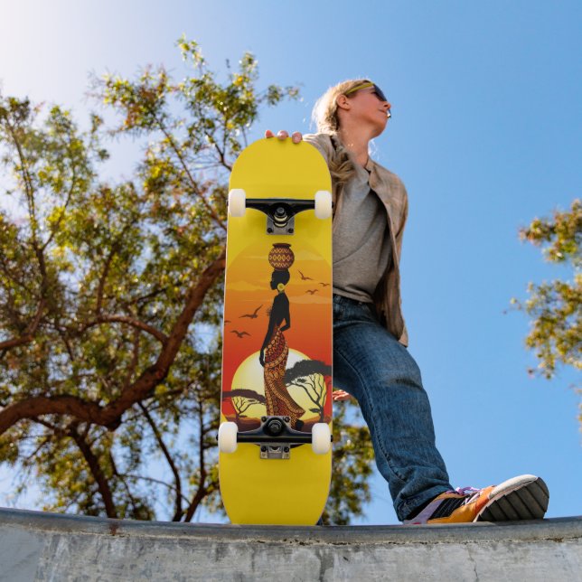 Skateboard Silhouette de una bella mujer africana sobre los S (Exterior 1)