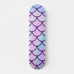 Skateboard Sirena iridiscente holográfica escalas rosadas