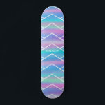 Skateboard Ska personalizada irlandés-moderno de color azul r<br><div class="desc">El irlandés Modern Girly Pink Blue Personalizado presenta un fondo iridiscente moderno y colorido de color rosa,  morado y azul con su nombre personalizado. Personalice editando el texto en el cuadro de texto proporcionado. Diseñado por ©Evco Studio www.zazzle.com/store/evcostudio</div>
