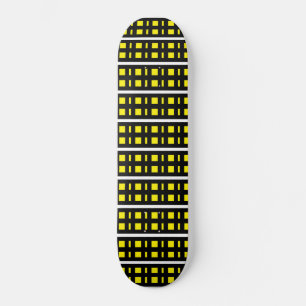 Skateboard skate preto e amarelo