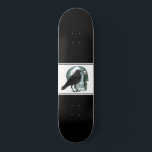 Skateboard Skeleton Raven Skeleton Key Black<br><div class="desc">Un cráneo gótico ilustrado,  raven y esqueleto con llave en patineta negra.</div>