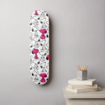 Skateboard Snoopy Black & Magenta Pattern<br><div class="desc">Echa un vistazo a este diseño super lindo con Snoopy en un patrón negro y magenta.</div>