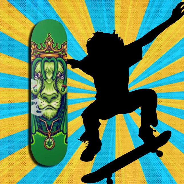 Skateboard Sombrero de camionero KING Green LION Personalizad (Original and best online Zazzle skateboard shop- Urban Warrior)