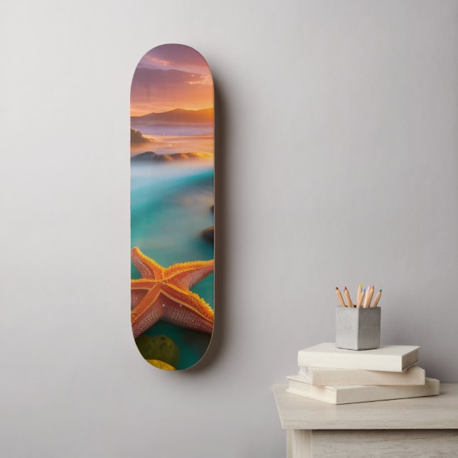 Skateboard Starfish en la playa al amanecer (Arte de la pared)