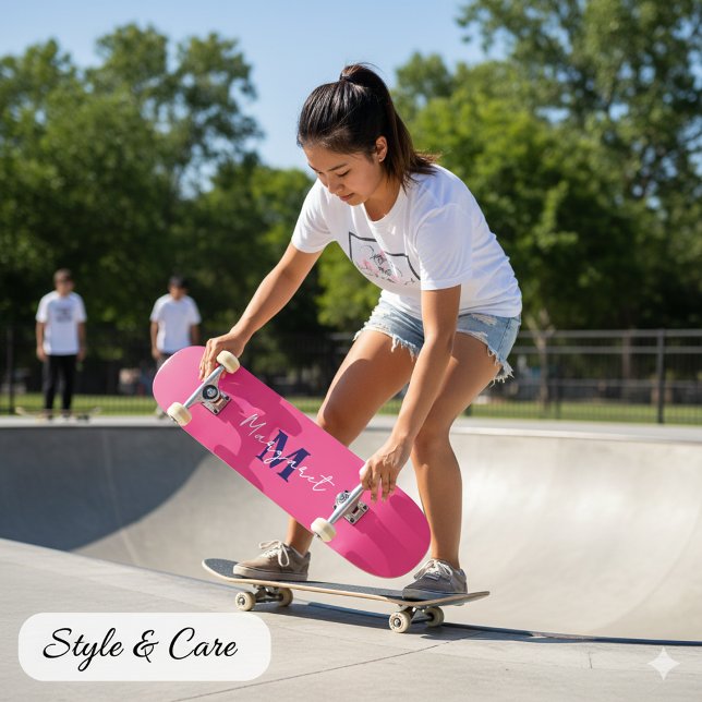 Skateboard Su nombre en la tabla de patinaje rosa Personaliza (Your Name on Custom Pink Skateboard – Make It Yours)