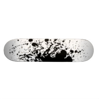 Skateboard tablero blanco y negro del patín de la salpicadura