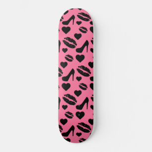 Skateboard Tacones Altos Negros Besos Labios Maquillaje Coraz