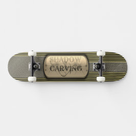 Skateboard tallado en la sombra