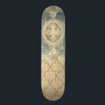 Skateboard Tapiz ornamental con diseño geométrico ornato<br><div class="desc">Este diseño geométrico ornamental,  aunque no tan involucrado como el de Pitágoras,  es sin embargo cautivador en este tapiz ornamental. El motivo tiene un toque de antigüedad y puede ser un gran regalo para quien aprecie la vista de las tejas ornamentales.</div>
