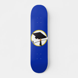 Skateboard Tapón de graduación con Diploma - Fondo azul oscur