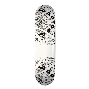 Skateboard Tatuaje maorí del koru con los modelos polinesios