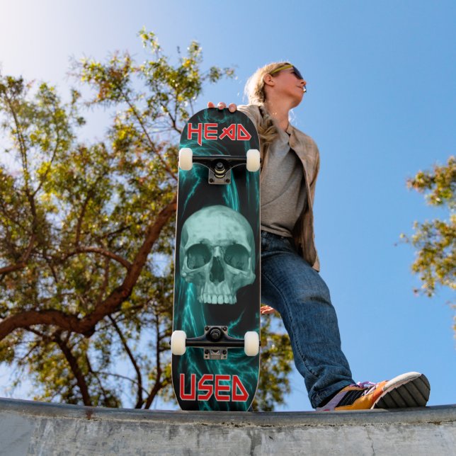 SKATEBOARD THUNDER SKULL ELECTRIC (Exterior 1)
