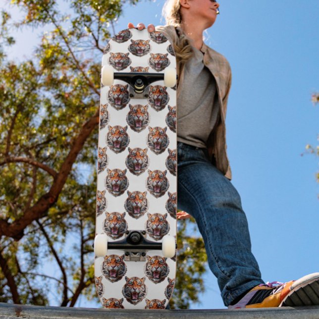 Skateboard Tiger Head Pattern Design - White   (Subido por el creador)