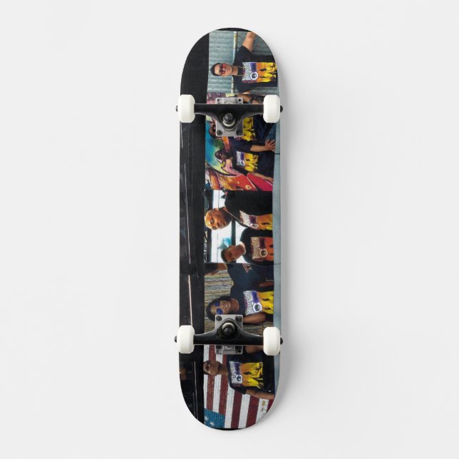 SKATEBOARD TORRE DE TOMPSON SPIN TWINS (COMERCIO OFICIAL) (Anverso)