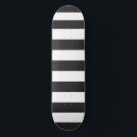 Skateboard Trazo de cebra<br><div class="desc">Piso de patinaje en rayas de cebra personalizado.</div>