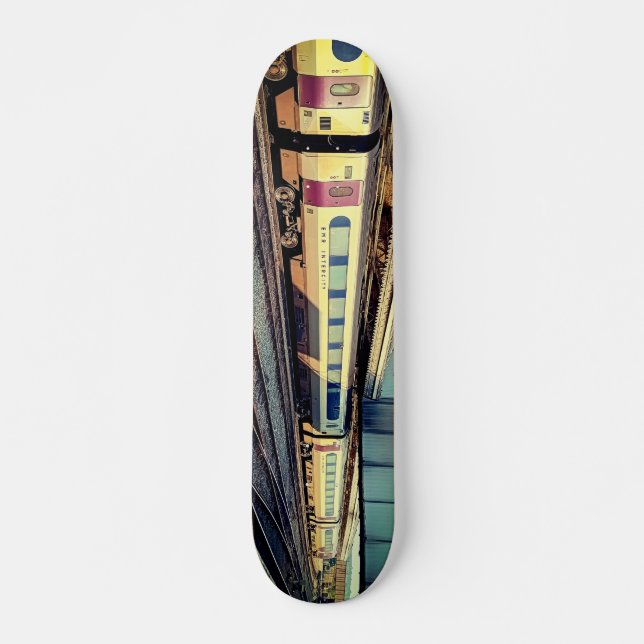 Skateboard Tren beige y marrón (Anverso )