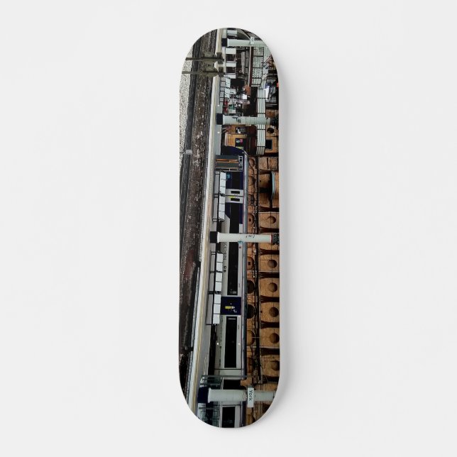 Skateboard Tren negro (Anverso )
