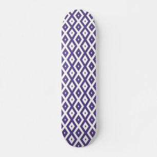 Skateboard Ultra violet and white diamond pattern