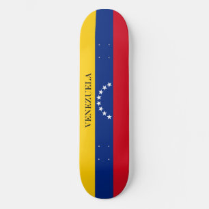Skateboard Venezuela enarbola patriotas venezolanos