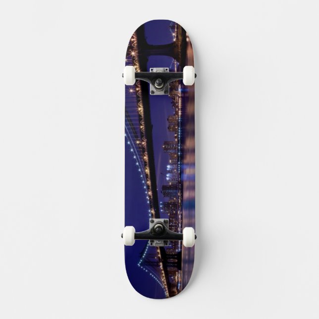 Skateboard Vista del puente de Manhattan en la noche (Anverso)