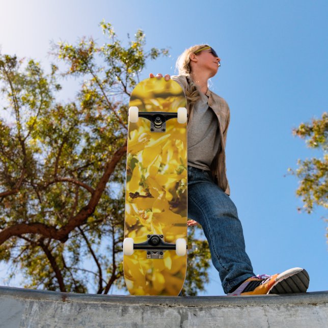 Skateboard Whispering Gold  (Exterior 1)