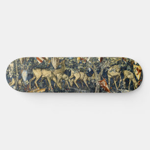 Skateboard William Morris Ciervos y Escudos en un Reino Verde