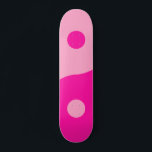 Skateboard Yin Yang Pink<br><div class="desc">Yin Yang - ilustracion yin yang rosa y caliente.</div>