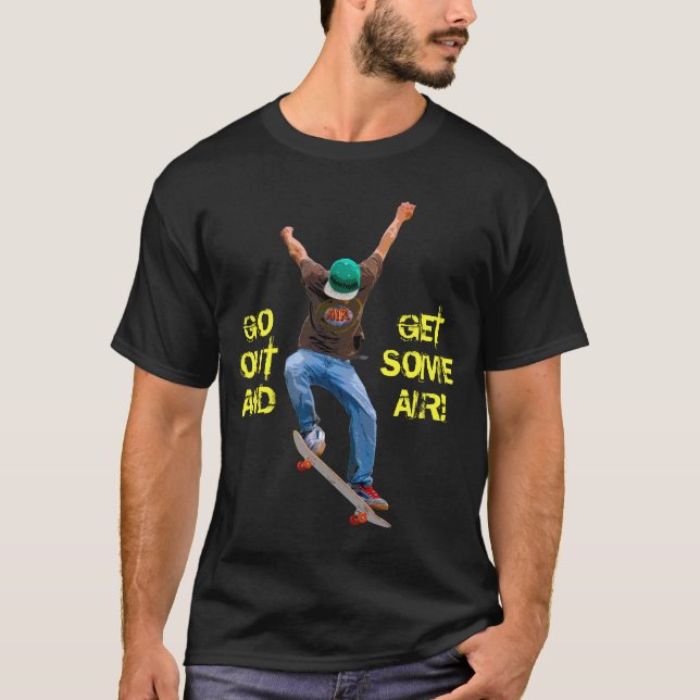 Skateboarder recibe algunas camisetas de la calle  (Anverso)