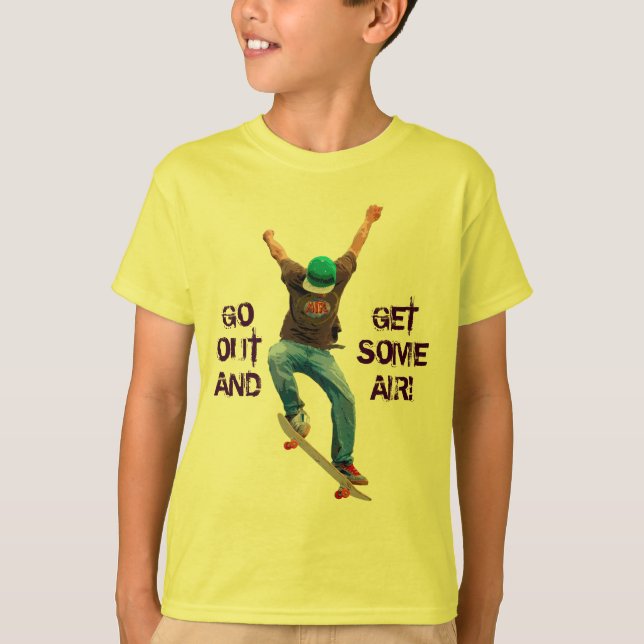 Skateboarder recibe algunas camisetas de la calle  (Anverso)