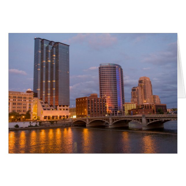 Skyline At Dusk, En El Gran Río 2 (Anverso (Horizontal))