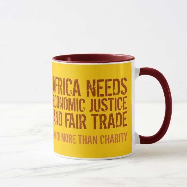 Slogan de comercio justo en la taza de activistas (Derecha)
