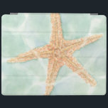 Smart Cover Para iPad Starfish náutico en el agua<br><div class="desc">Esta pintura de Chariklia Zarris te hará sentir un mundo de diferencia cada vez que lo mires. Se puede ir a la playa a cazar estrellas de mar o a jugar en la arena. La imagen de Zarris es perfecta para aquellos que aman la vida marina y quieren llevarla a...</div>