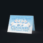 Snowman Wonderland para tarjeta de sobrina<br><div class="desc">Pequeños hombres de nieve adorables con gorras azules, bufandas y mitones borrosos con delicados copos de nieve cayendo del cielo de invierno traerán una sonrisa durante las vacaciones. Tarjeta de felicitación de Snowman wonderland para sobrina. Personalice el versículo interior utilizando la plantilla proporcionada. También puedes disfrutar de diseños de hombres...</div>